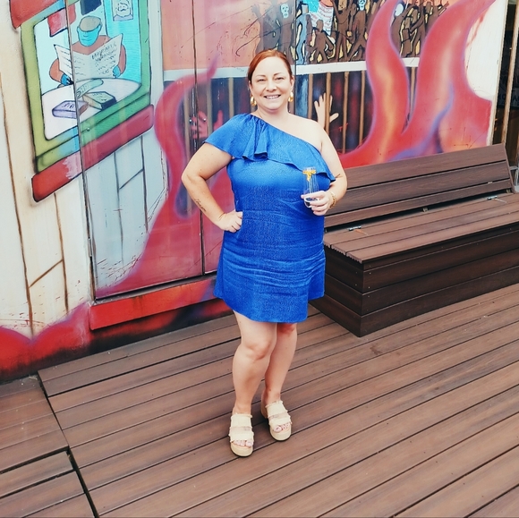 Meet your Posher, Ashley - Picture 1 of 1